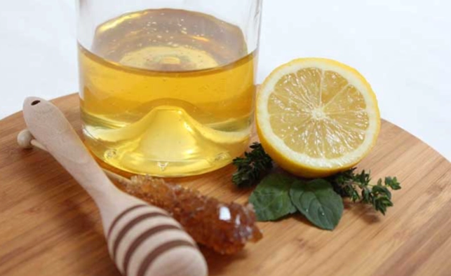 蜂蜜檸檬水 胃痛 蜂蜜檸檬水 胃痛