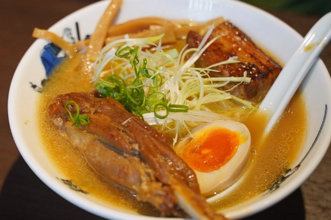 新北拉麵深夜營業