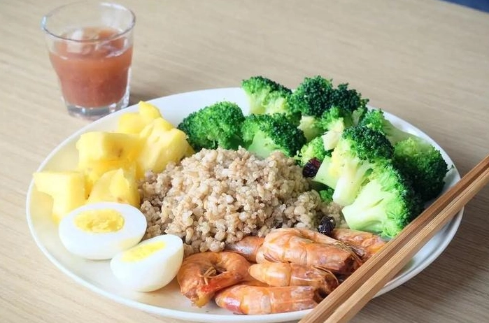 中午便當 中午便當