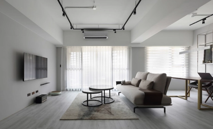 軌道燈維護困難