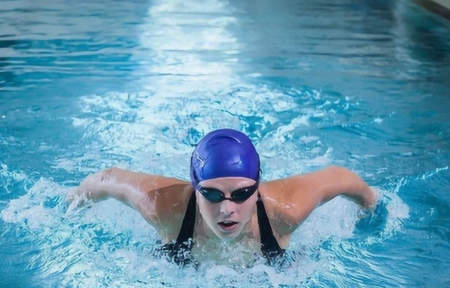 游泳改善哮喘 游泳改善哮喘