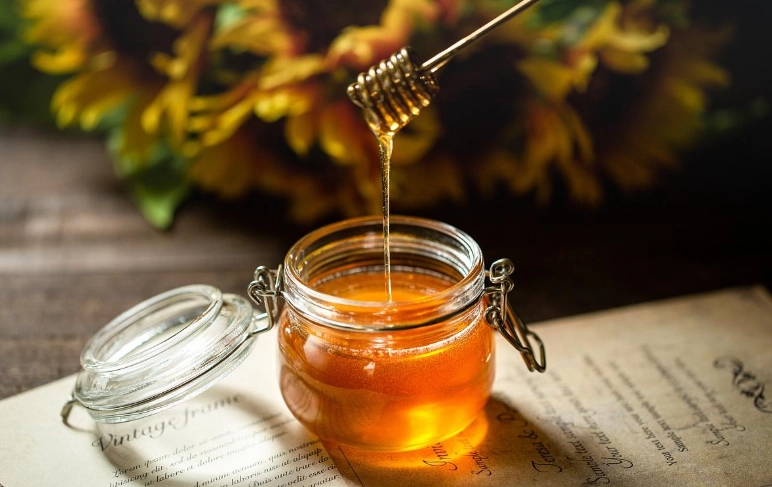 溫性蜂蜜全攻略：功效、選購與食用方法一次看懂