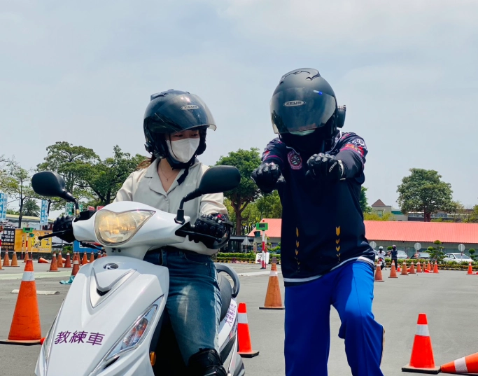 機車駕訓班時間