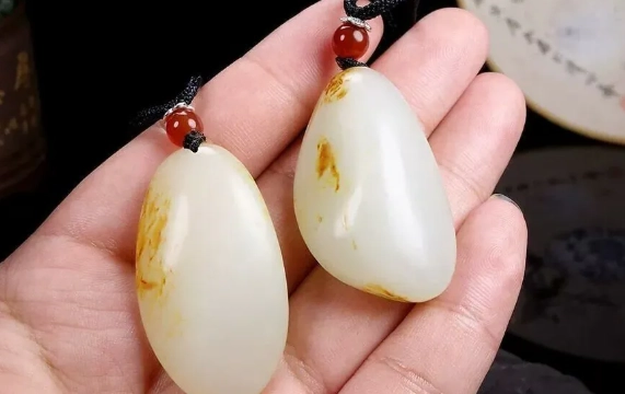 和田玉磁場全解析：能量選擇、使用技巧與常見誤區