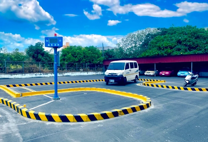 職業駕照報名費 職業駕照報名費