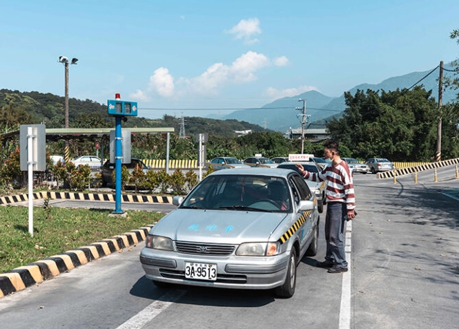 汽車駕訓班要上多久？完整解析學車時間、流程與費用總整理