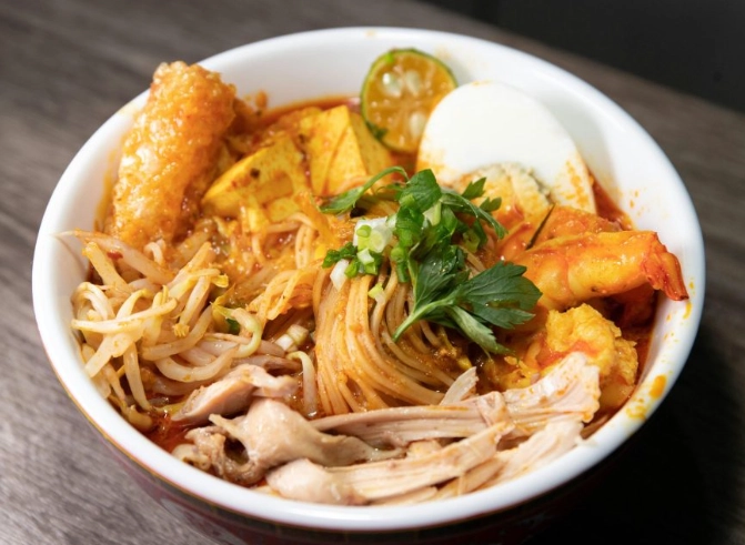 吉隆坡叻沙推薦：必吃餐廳與隱藏版美食全攻略