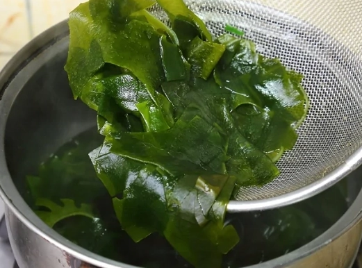 低卡海帶芽湯
