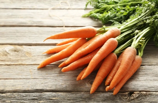 胡蘿蔔升糖指數高嗎？專家解析GI值、影響因素與安心吃法