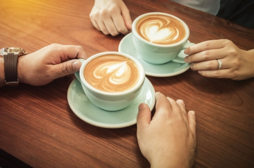 咖啡喝太多會傷腎嗎？破解咖啡腎衰竭迷思與正確飲用指南