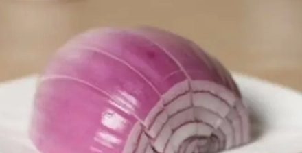 如何切洋蔥不流淚 如何切洋蔥不流淚