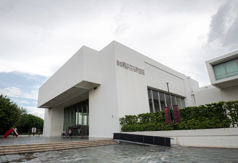 台北夜間雨天活動