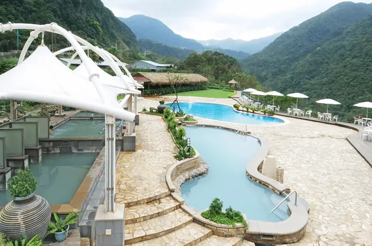 台北夜間雨天活動