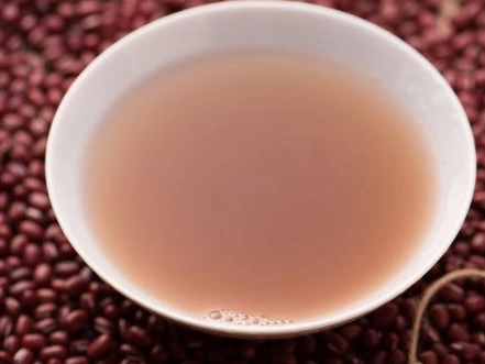 紅豆水禁忌全解析：這5種人千萬別喝，喝對時間效果翻倍