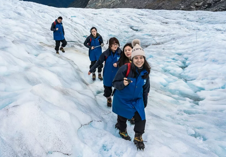 冰川健行最佳季節