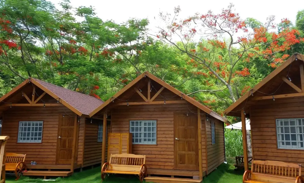 苗栗露營區小木屋