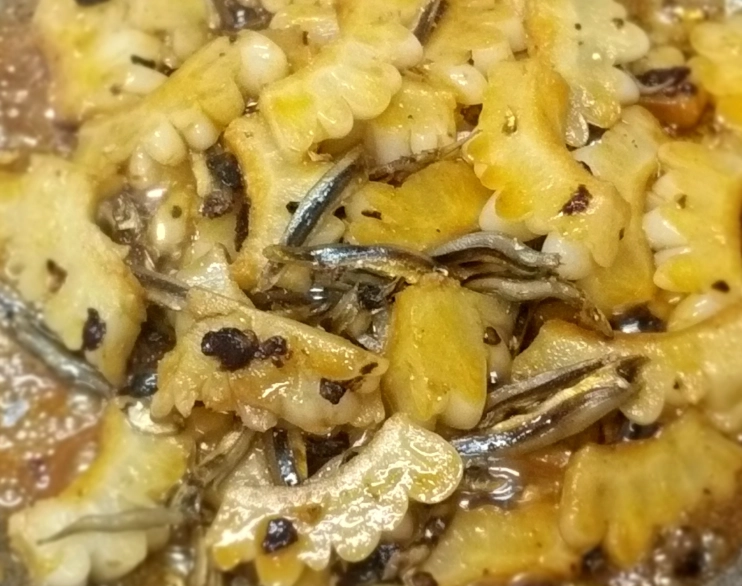 小魚乾炒苦瓜 做法
