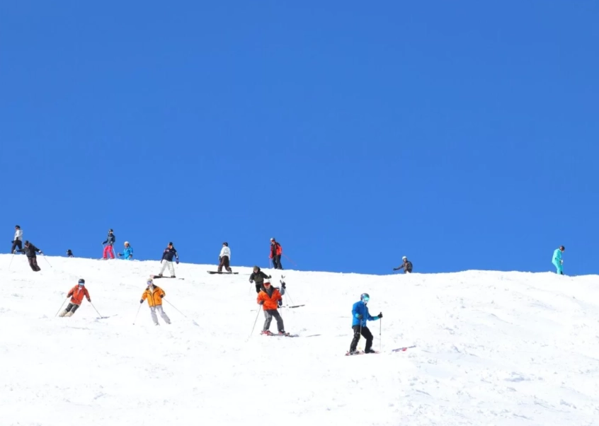 岩岳滑雪場 教學