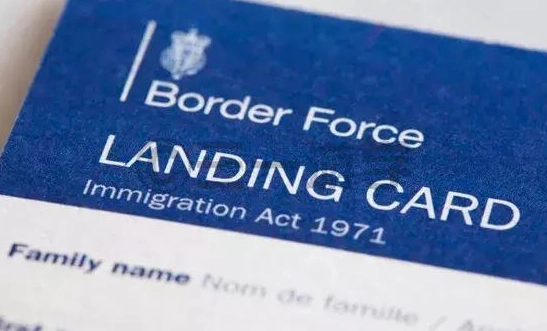 英國旅行必讀：入境電器規定、電壓轉換與行李打包實戰指南