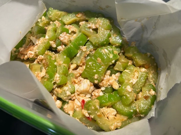 苦瓜炒鹹鴨蛋 食譜 苦瓜炒鹹鴨蛋 食譜