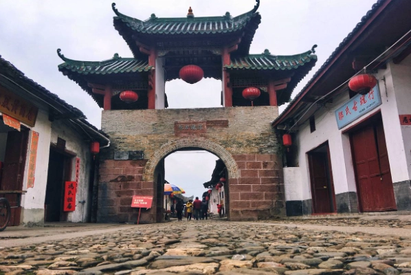 民雄火車站景點