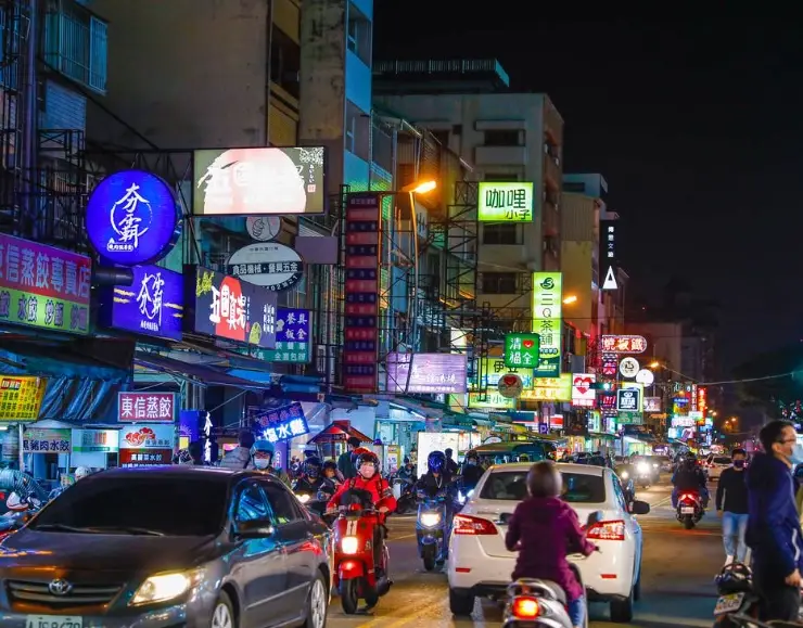 台中南區逛街全攻略：在地人帶路挖掘隱藏版樂趣與商圈