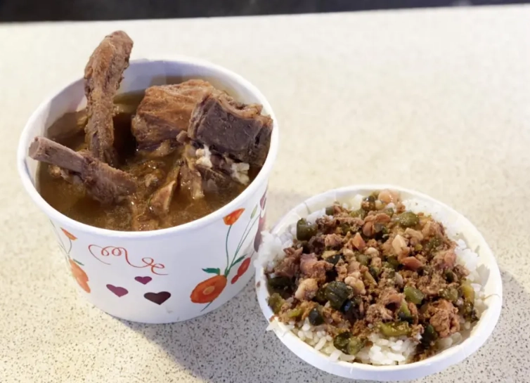 台北小吃美食地圖：老饕帶路必吃10攤，從夜市到巷弄的終極指南