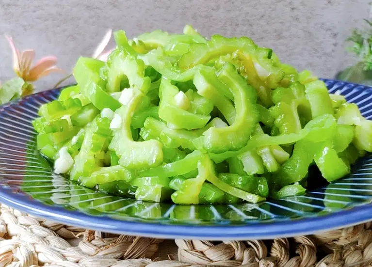 炒苦瓜不苦的方法