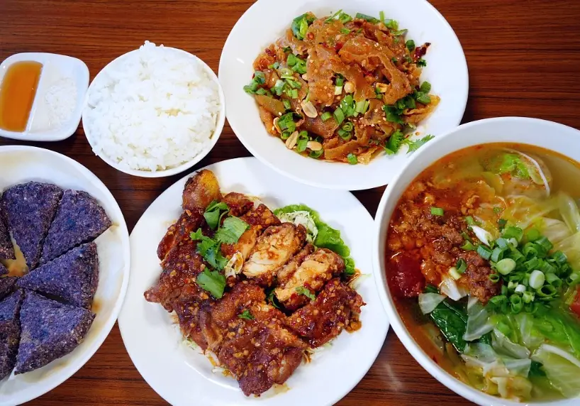 清境美食指南：在地人帶路！必吃雲南擺夷料理與山產餐廳推薦