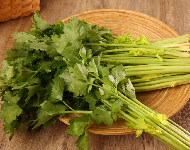 芹菜葉食譜