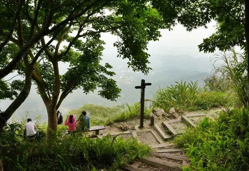 雞籠山登山步道 雞籠山登山步道