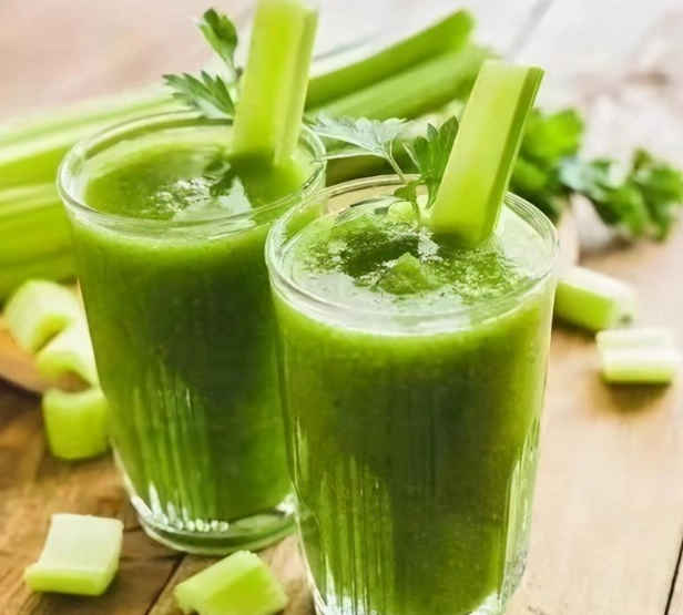 西芹汁功效 西芹汁功效