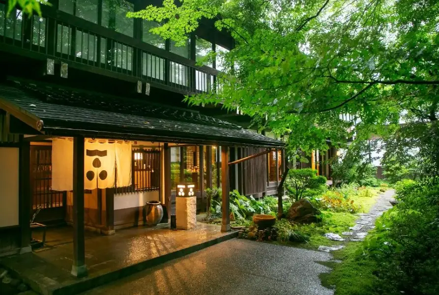 嘉明湖登山 嘉明湖登山