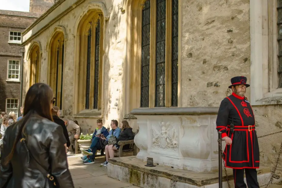 倫敦塔烏鴉傳說 倫敦塔烏鴉傳說