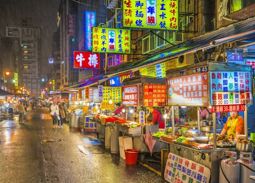 台湾夜市排名：在地人推薦必訪夜市與必吃美食