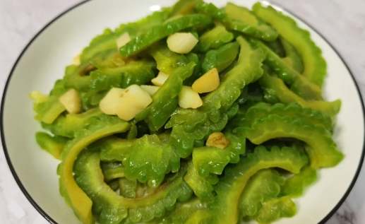 蒜頭炒苦瓜食譜