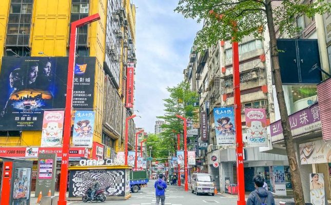 西門町人潮避開