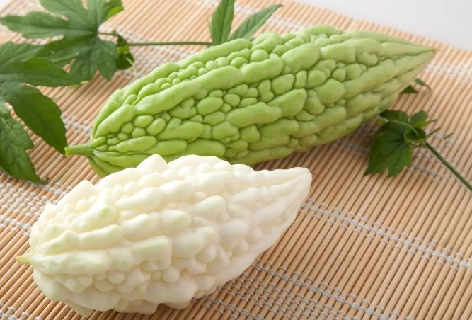 苦瓜不能和什麼一起吃
