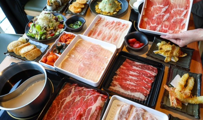 火鍋吃到飽餐廳