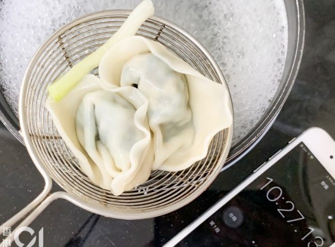 冷水煮冷凍水餃時間