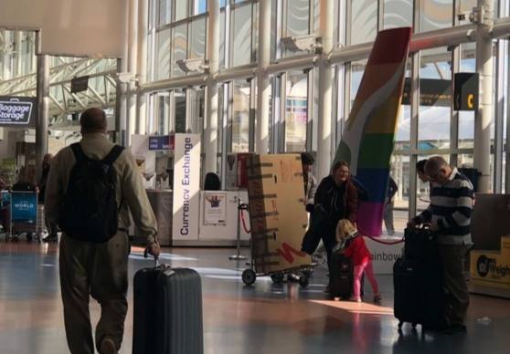 奧克蘭機場行李保管