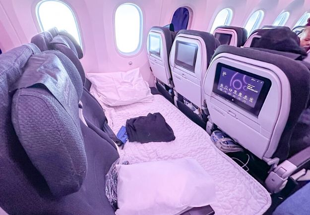 豪華經濟艙與經濟艙比較