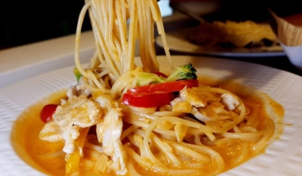 平價義大利麵三重 平價義大利麵三重