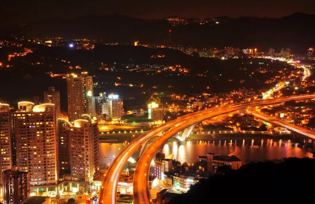 新店夜景免爬山 新店夜景免爬山
