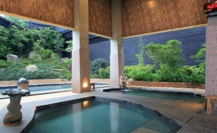 金山泡湯休息 金山泡湯休息