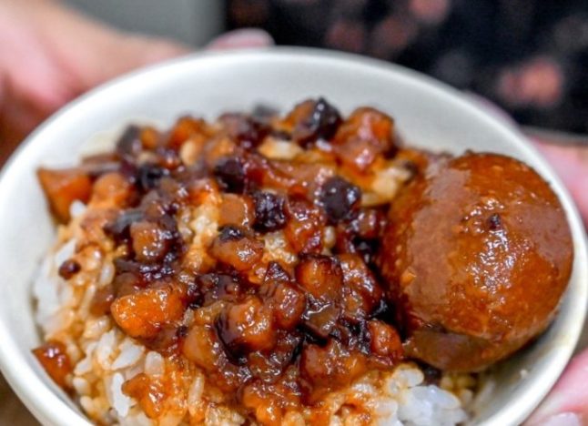 大碗公滷肉飯