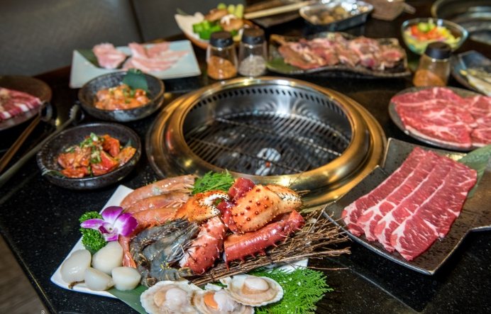 市民大道燒烤吃到飽