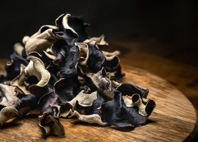 晚上吃黑木耳影響 晚上吃黑木耳影響