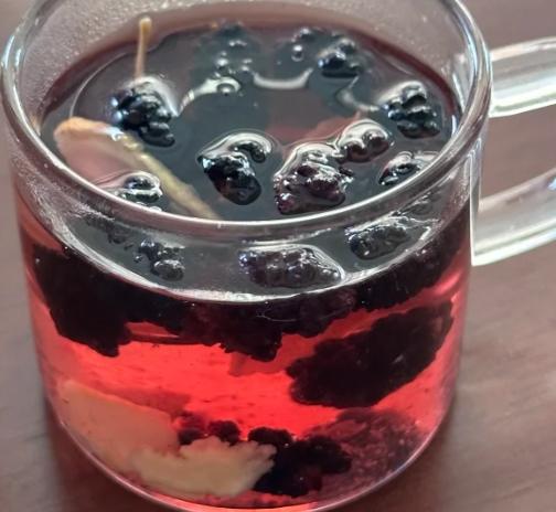 黑桑葚水做法 黑桑葚水做法