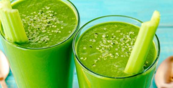 西芹汁製作 西芹汁製作